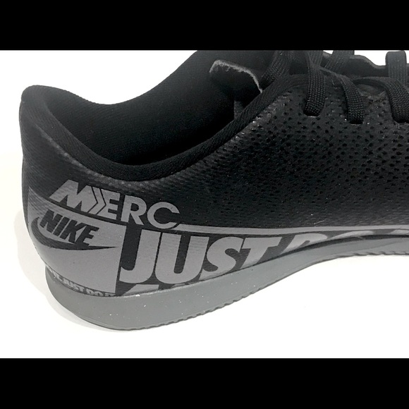 Nike Mercurial Vapor 13 soccer Women U.S 6.5 Black AT7997-001 - Picture 10 of 12